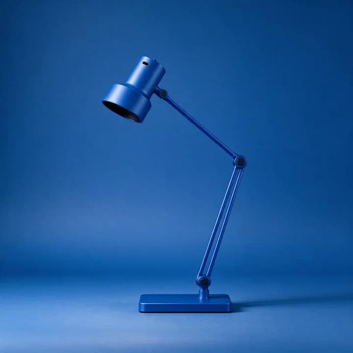 Seedream 5 Flash desk lamp draft in cobalt blue